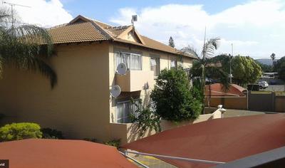 Apartment / Flat For Sale in Sinoville, Pretoria